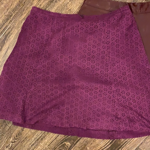 2 skirts - Picture 2 of 5